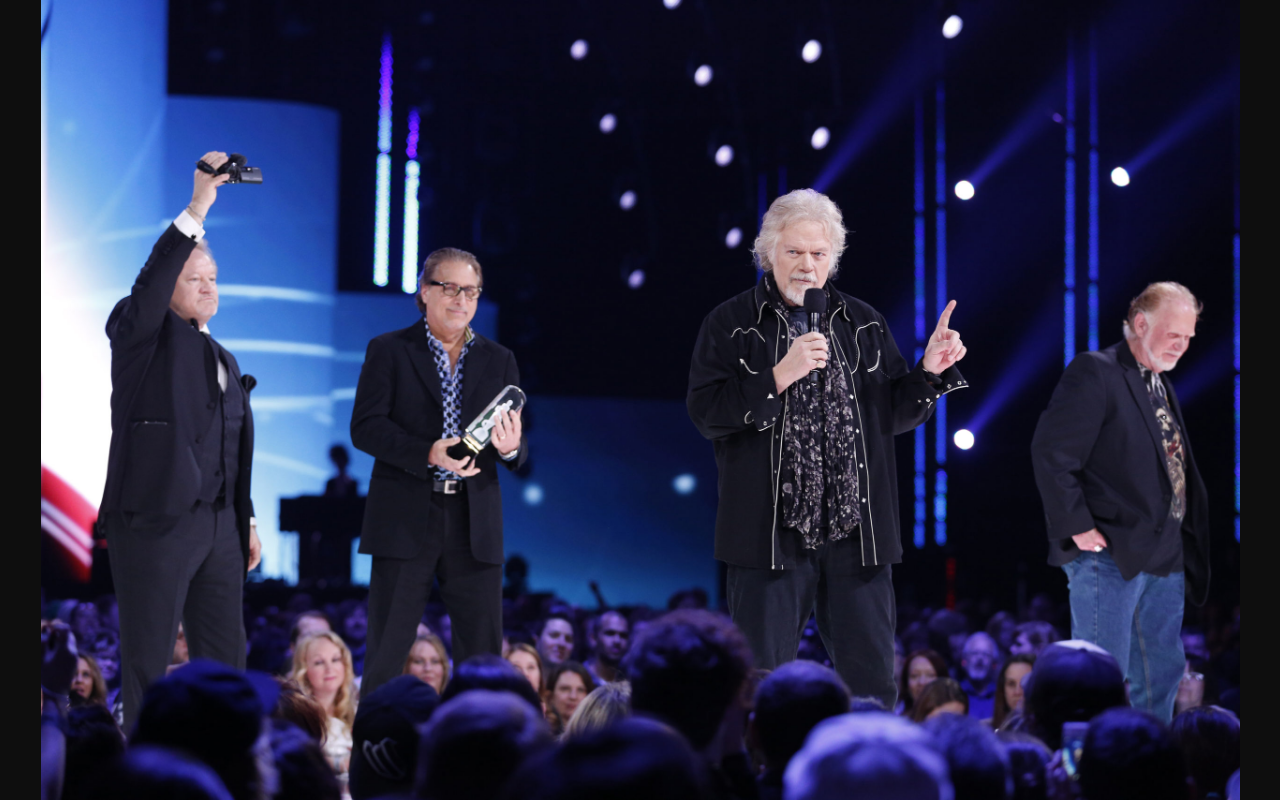 Bachman-Turner-Overdrive-Photo-by-CARAS_iPhoto-scaled.jpg (2560×1707) screenshot